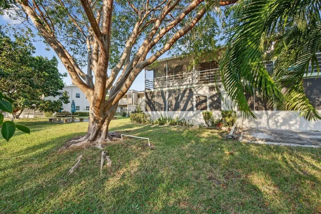 56 Windsor C West Palm Beach FL 33417