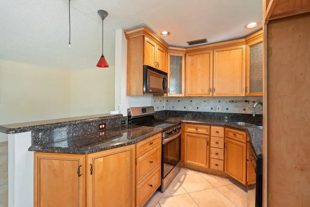 56 Windsor C West Palm Beach FL 33417