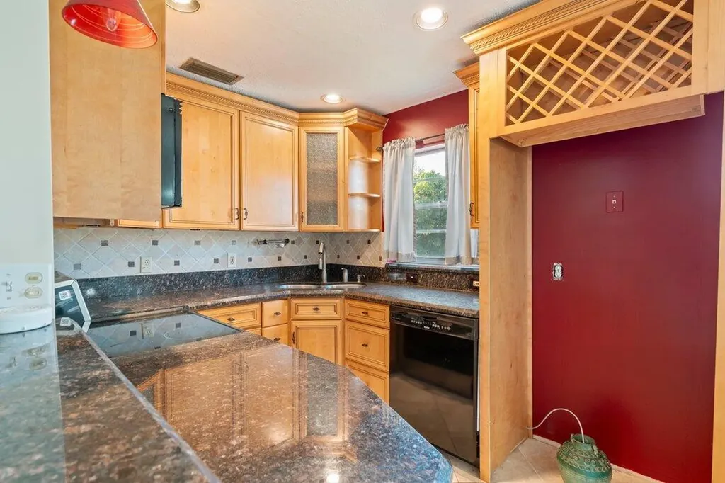 56 Windsor C West Palm Beach FL 33417