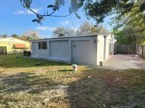 6821 SW 17th Street North Lauderdale FL 33068