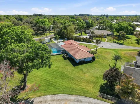 1100 Fleetwood Lane Fort Pierce FL 34982
