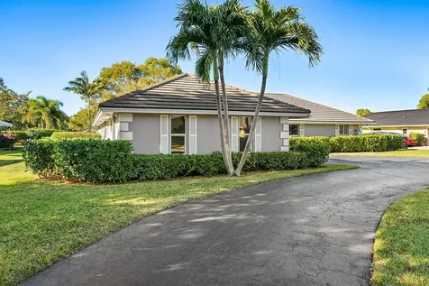 413 S Country Club Drive Atlantis FL 33462