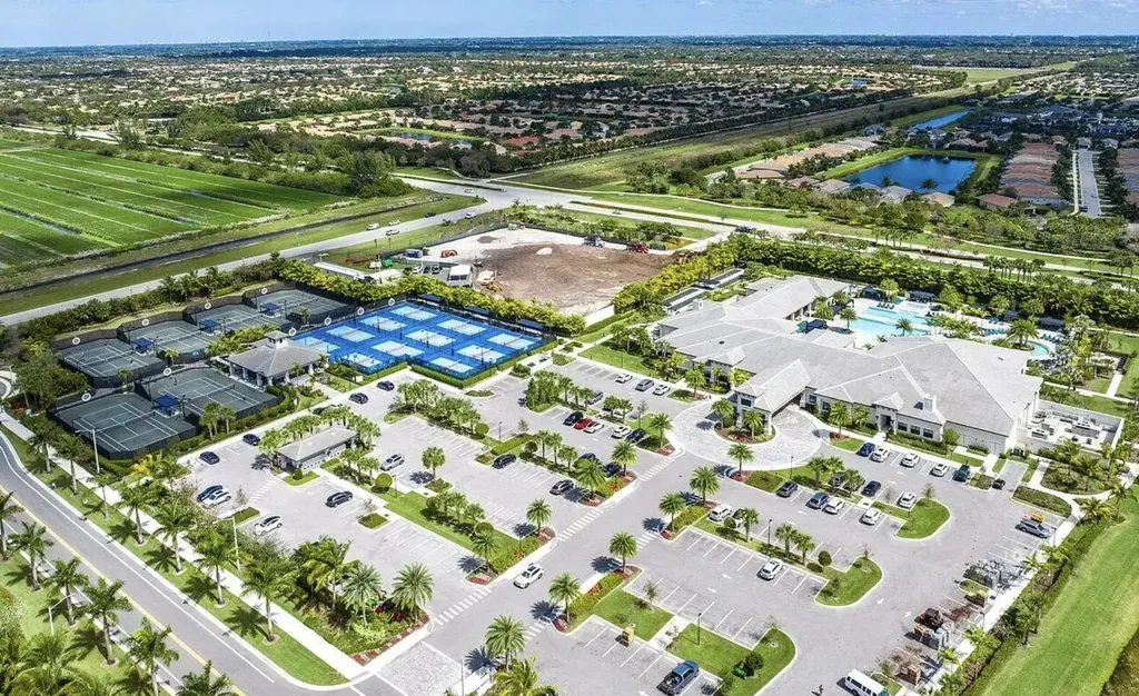 9930 Pecorino Isle Boynton Beach FL 33473