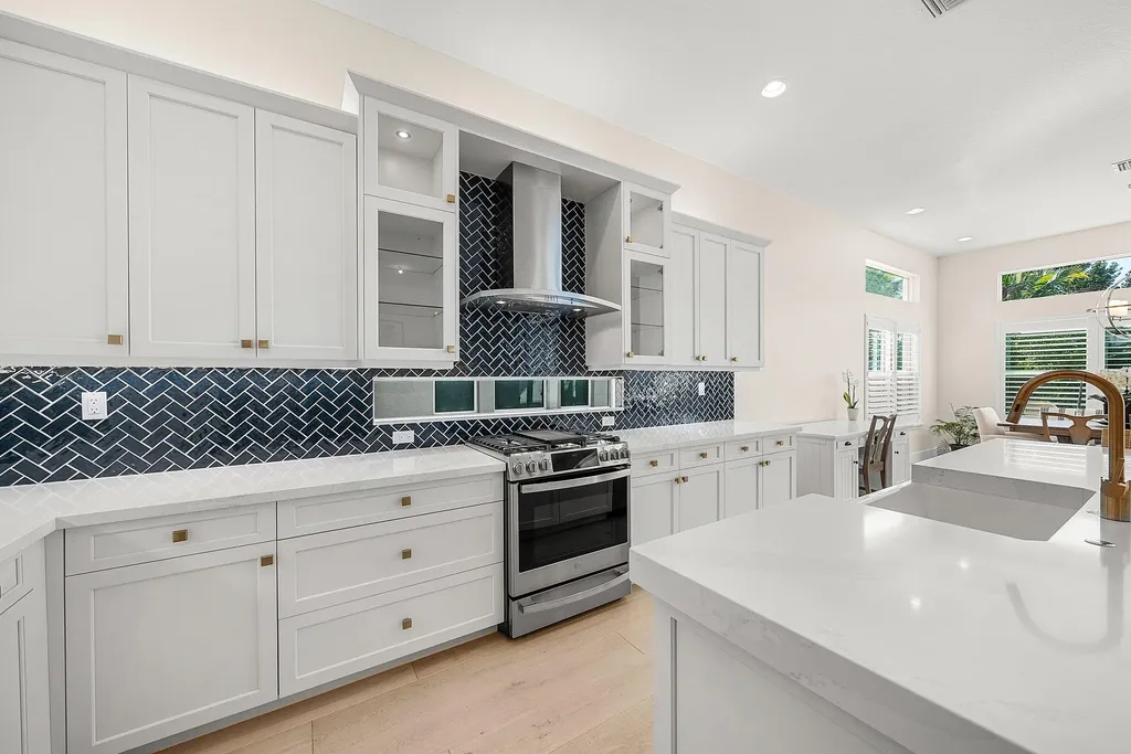 9930 Pecorino Isle Boynton Beach FL 33473