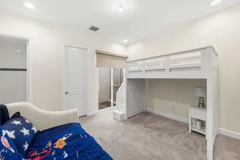 9930 Pecorino Isle Boynton Beach FL 33473