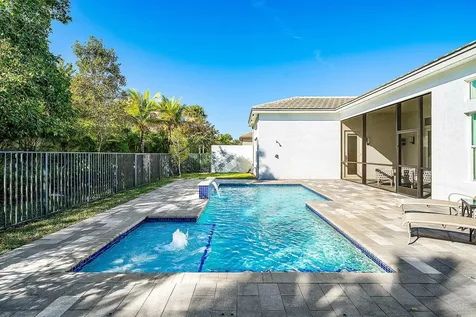 9930 Pecorino Isle Boynton Beach FL 33473