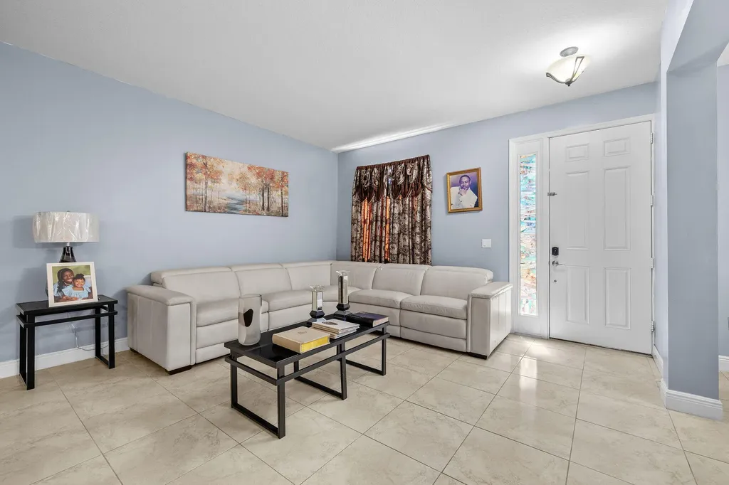 1585 SW Merchant Lane Port St Lucie FL 34953