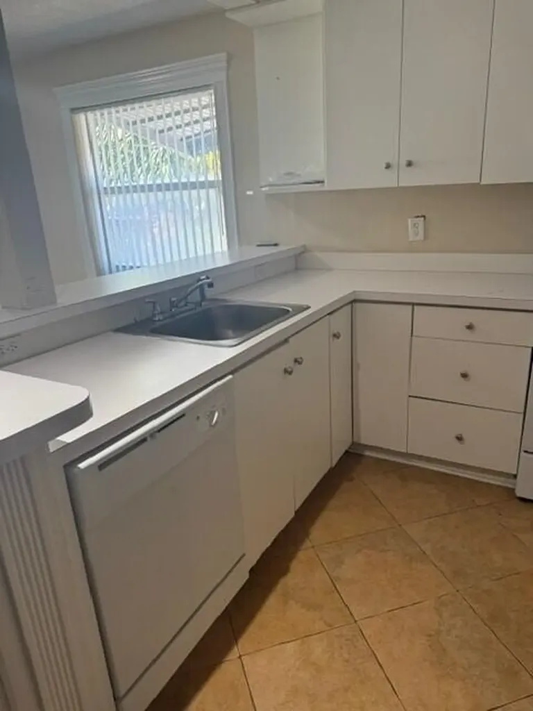 2900 SW 22nd Avenue Delray Beach FL 33445