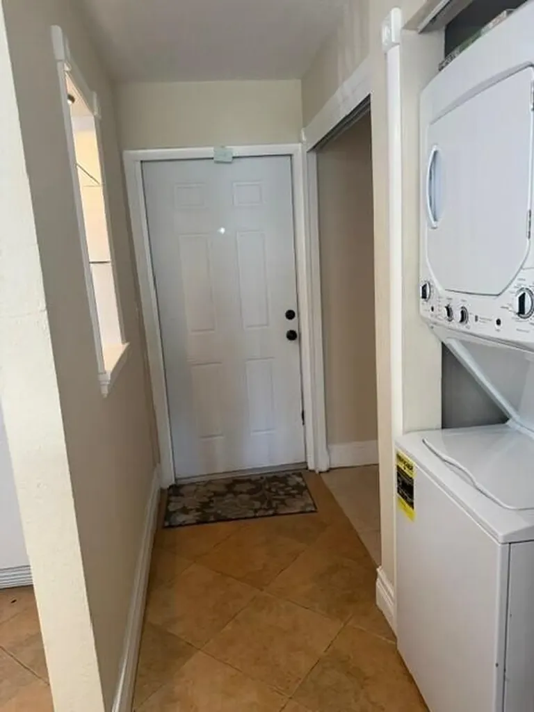 2900 SW 22nd Avenue Delray Beach FL 33445