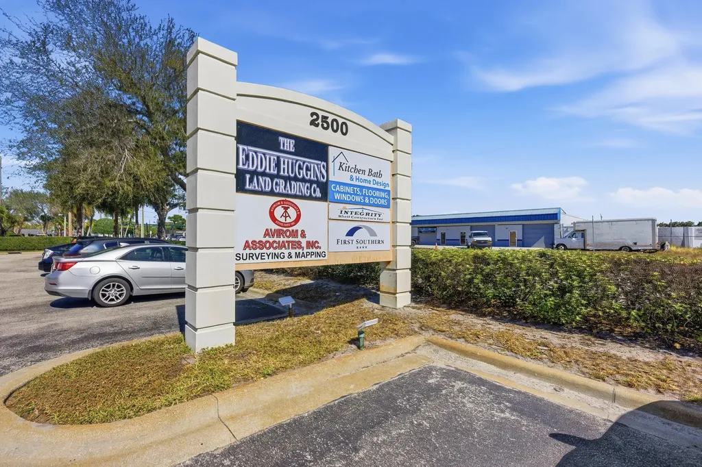 2518 SE Willoughby Boulevard Stuart FL 34994