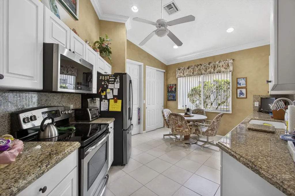 9146 Bay Point Circle West Palm Beach FL 33411