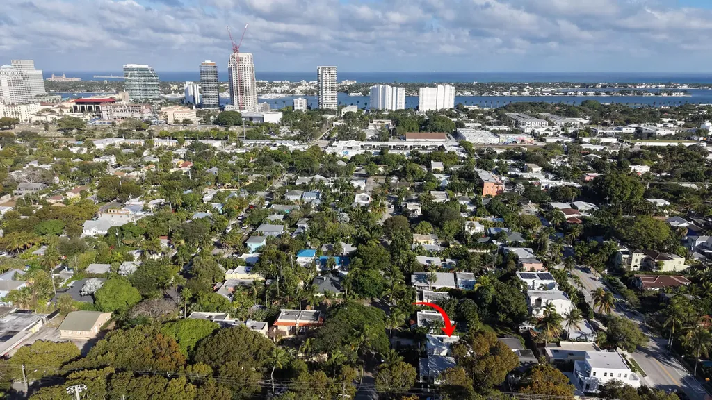 744 Penn Street West Palm Beach FL 33401