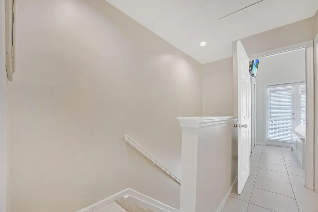 5081 Sunset Village Drive Duck Key FL 33050