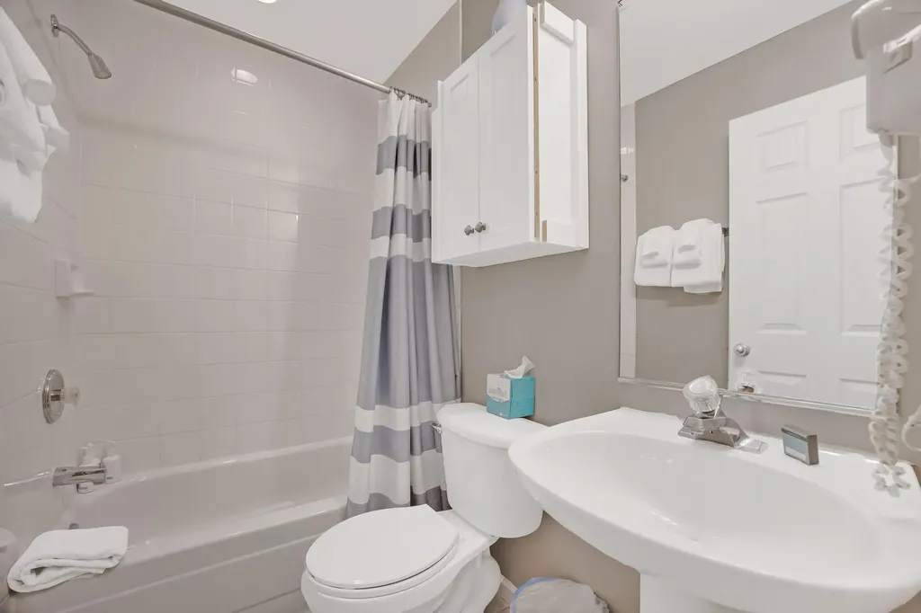 5081 Sunset Village Drive Duck Key FL 33050