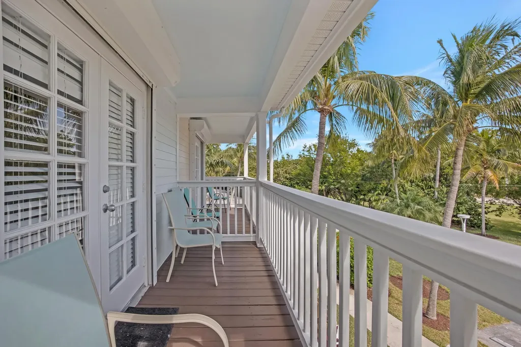 5081 Sunset Village Drive Duck Key FL 33050