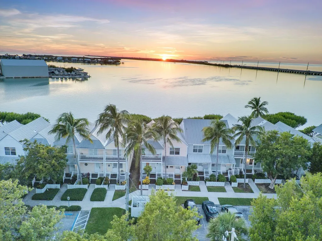 5081 Sunset Village Drive Duck Key FL 33050