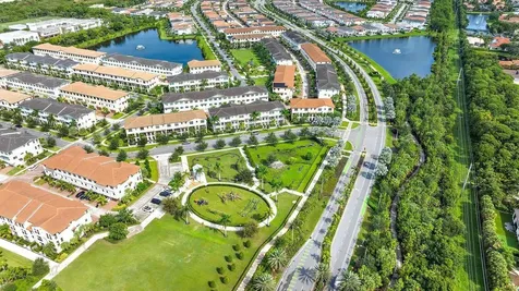 8125 Hobbes Way Palm Beach Gardens FL 33418