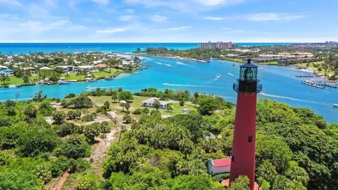 8125 Hobbes Way Palm Beach Gardens FL 33418