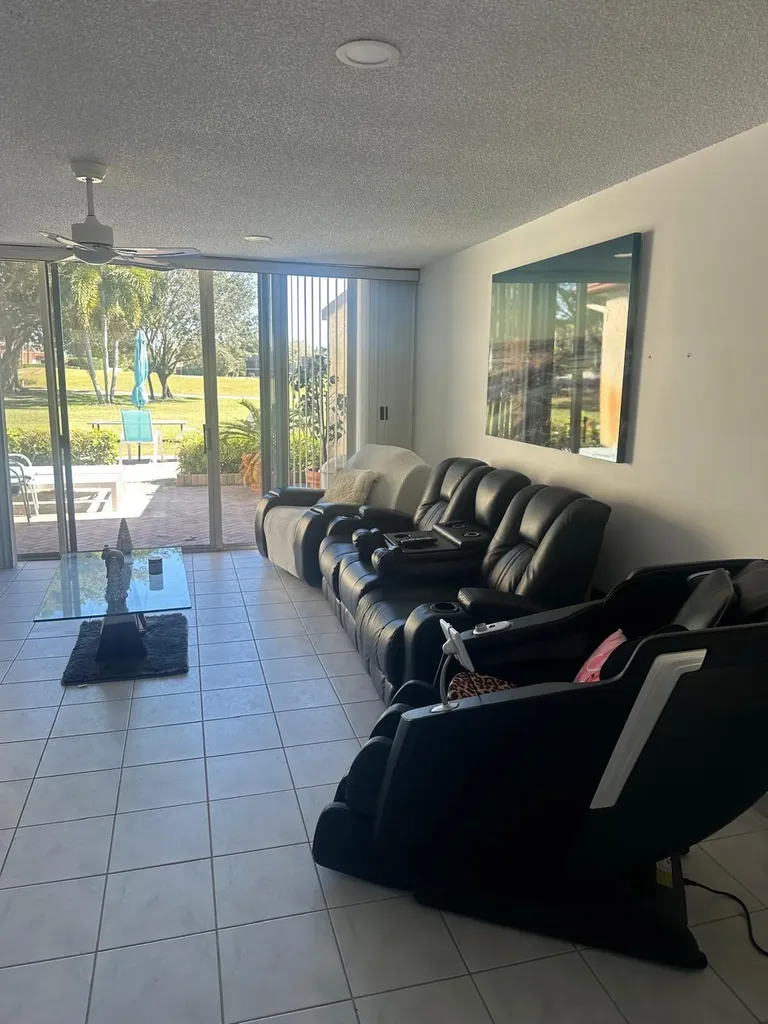 4557 Luxemburg Court Lake Worth FL 33467