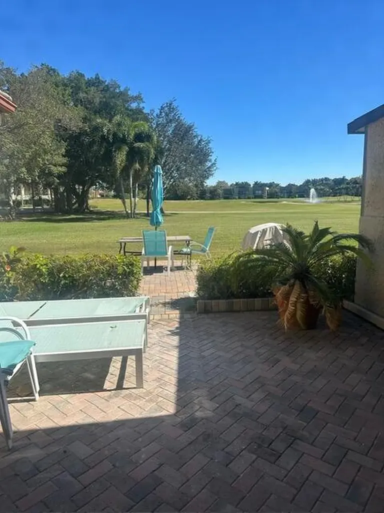 4557 Luxemburg Court Lake Worth FL 33467