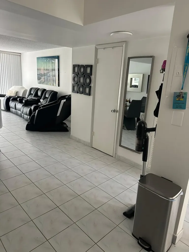 4557 Luxemburg Court Lake Worth FL 33467