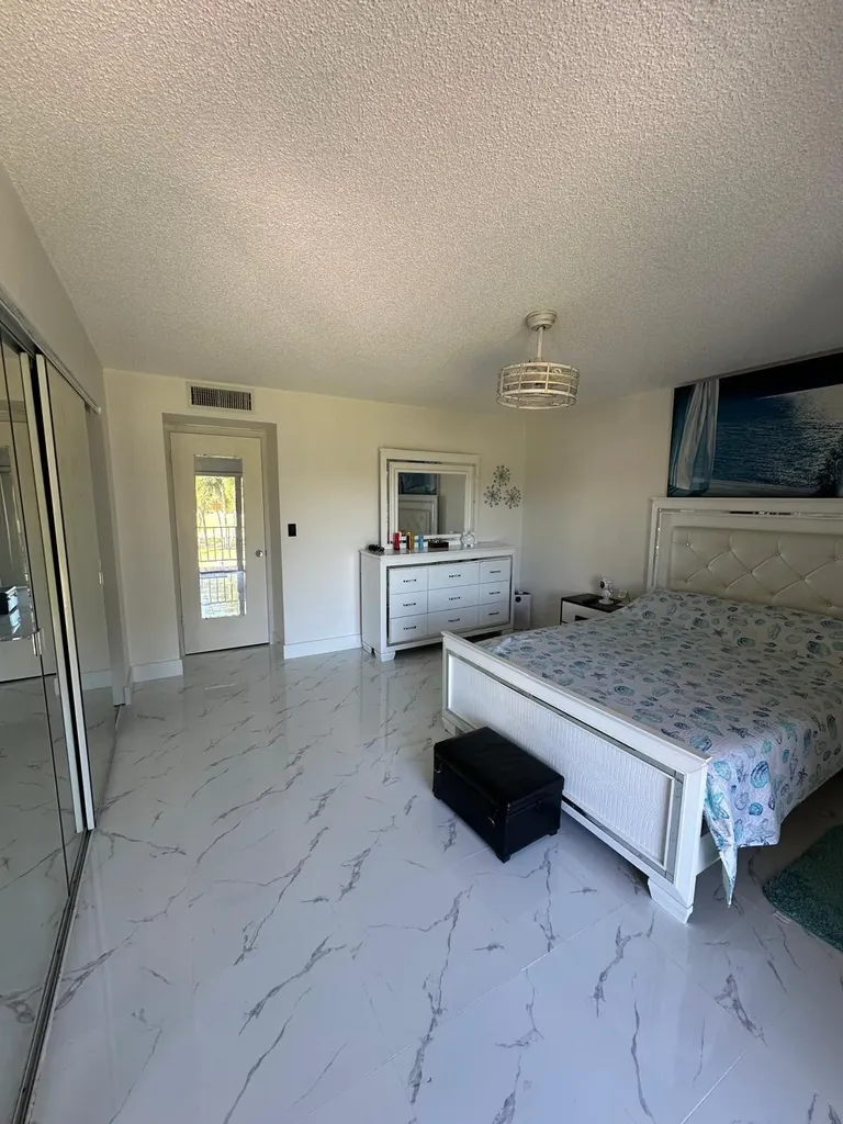 4557 Luxemburg Court Lake Worth FL 33467