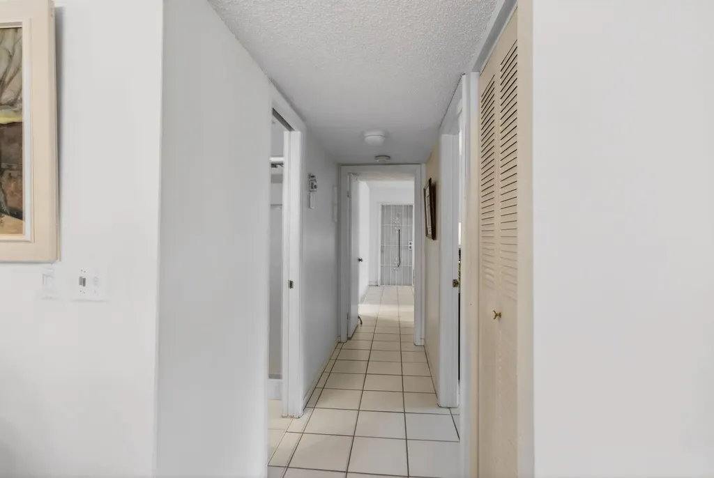 1327 High Point Way SE Delray Beach FL 33445