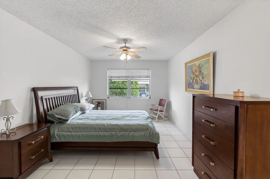1327 High Point Way SE Delray Beach FL 33445