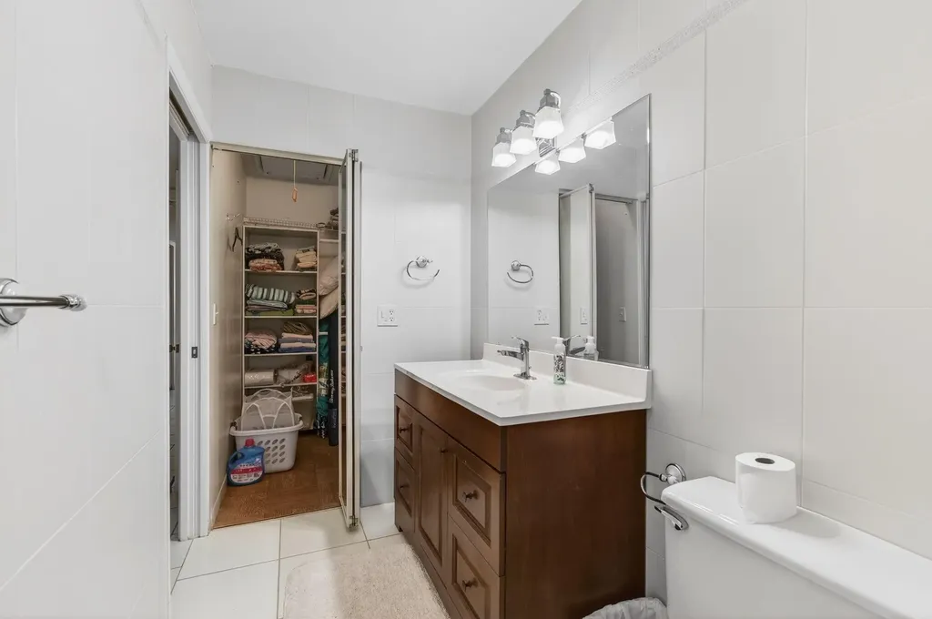 1327 High Point Way SE Delray Beach FL 33445