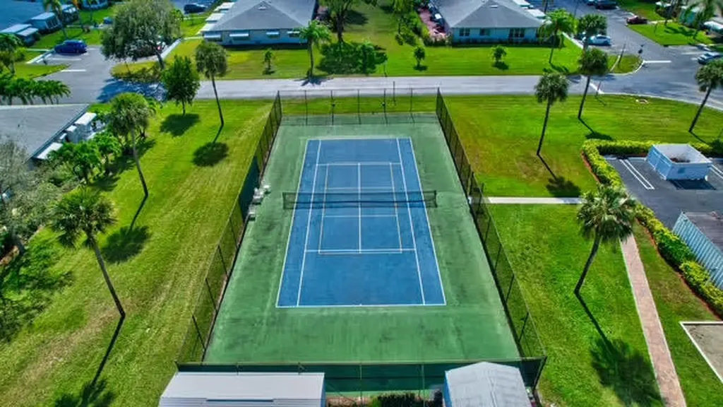 1327 High Point Way SE Delray Beach FL 33445
