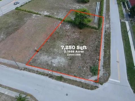 84 SW 1 Court Deerfield Beach FL 33441