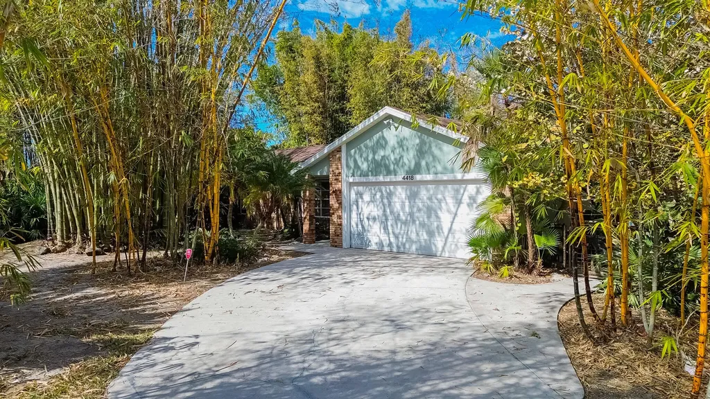 4418 SW Farmington Street Port St Lucie FL 34953