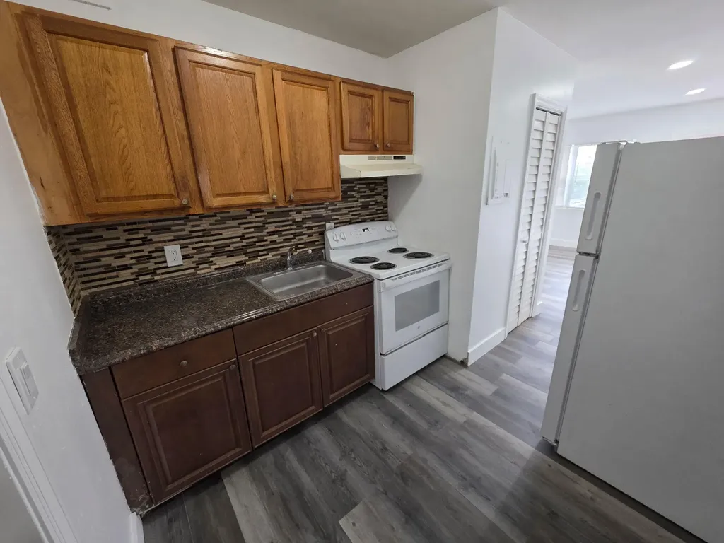 1021 Henrietta Avenue West Palm Beach FL 33401