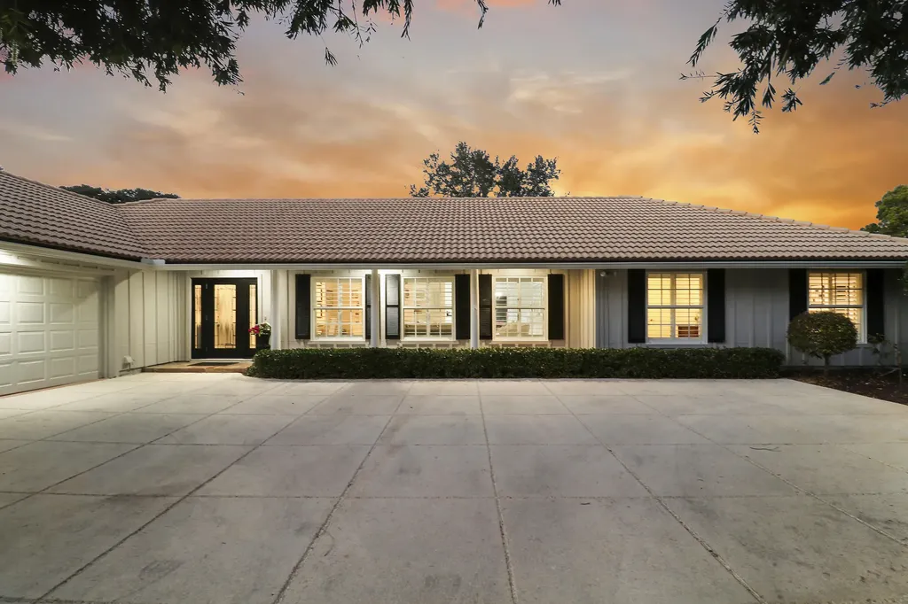 1 Durness Court Palm Beach Gardens FL 33418