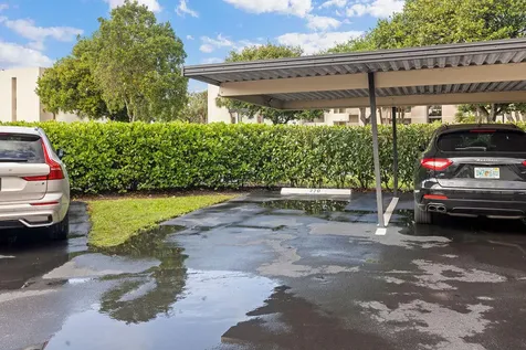 5701 Camino Del Sol Boca Raton FL 33433