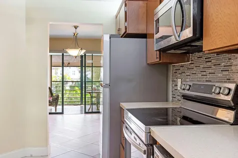 5701 Camino Del Sol Boca Raton FL 33433