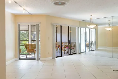 5701 Camino Del Sol Boca Raton FL 33433