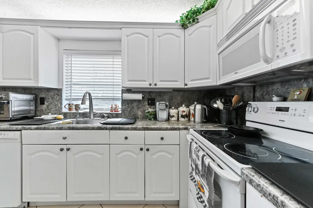 5779 Spindle Palm Court Delray Beach FL 33484