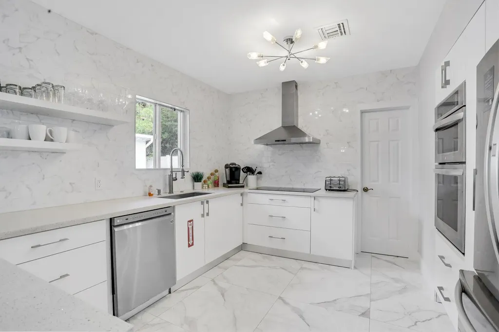 3025 Center Avenue Fort Lauderdale FL 33308