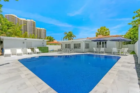 3025 Center Avenue Fort Lauderdale FL 33308