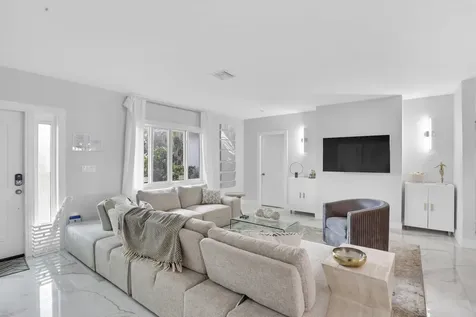 3025 Center Avenue Fort Lauderdale FL 33308
