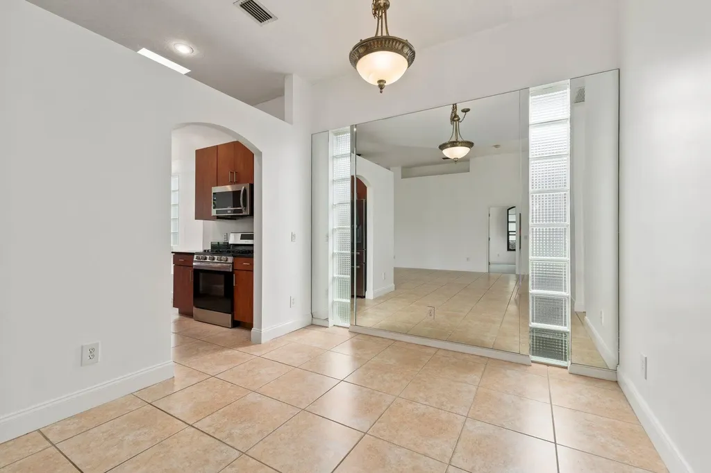 435 SW Jefferson Circle Port St Lucie FL 34986