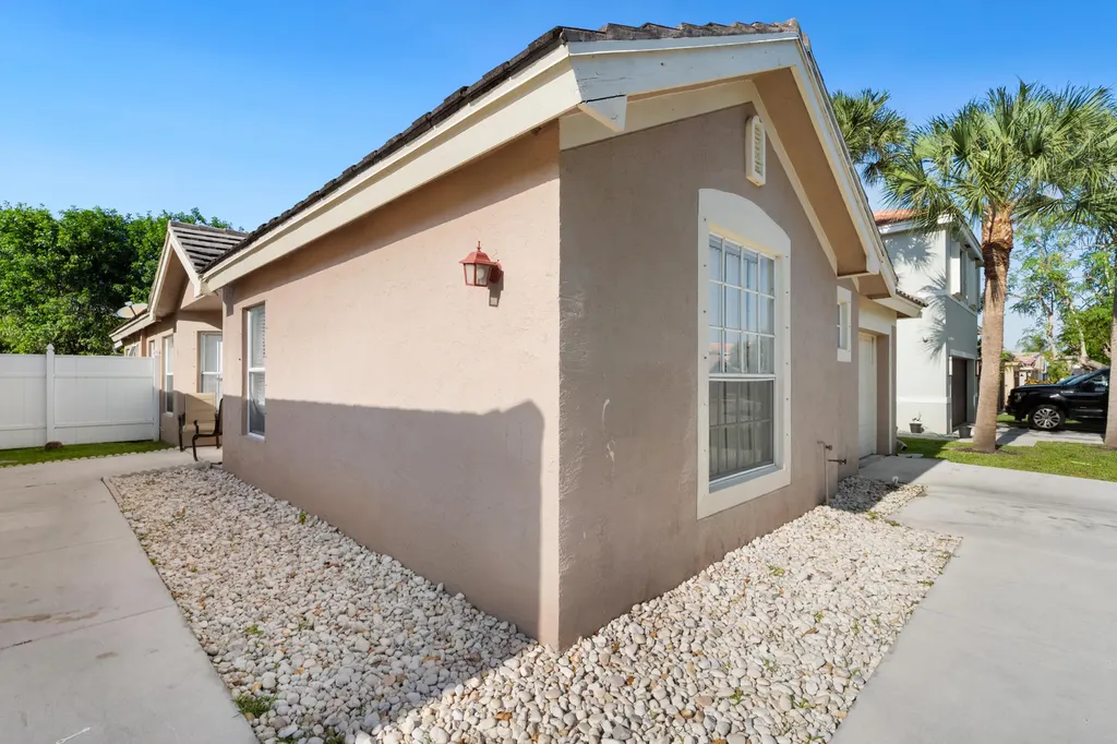 6179 Savannah Way Lake Worth FL 33463