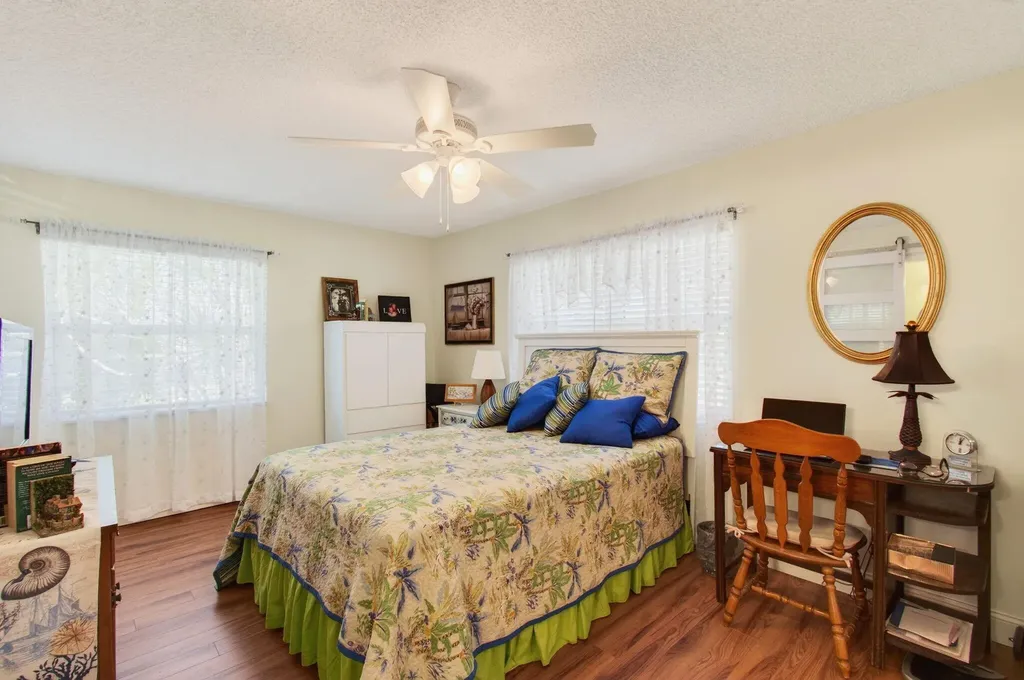 5452 Poppy Place Delray Beach FL 33484