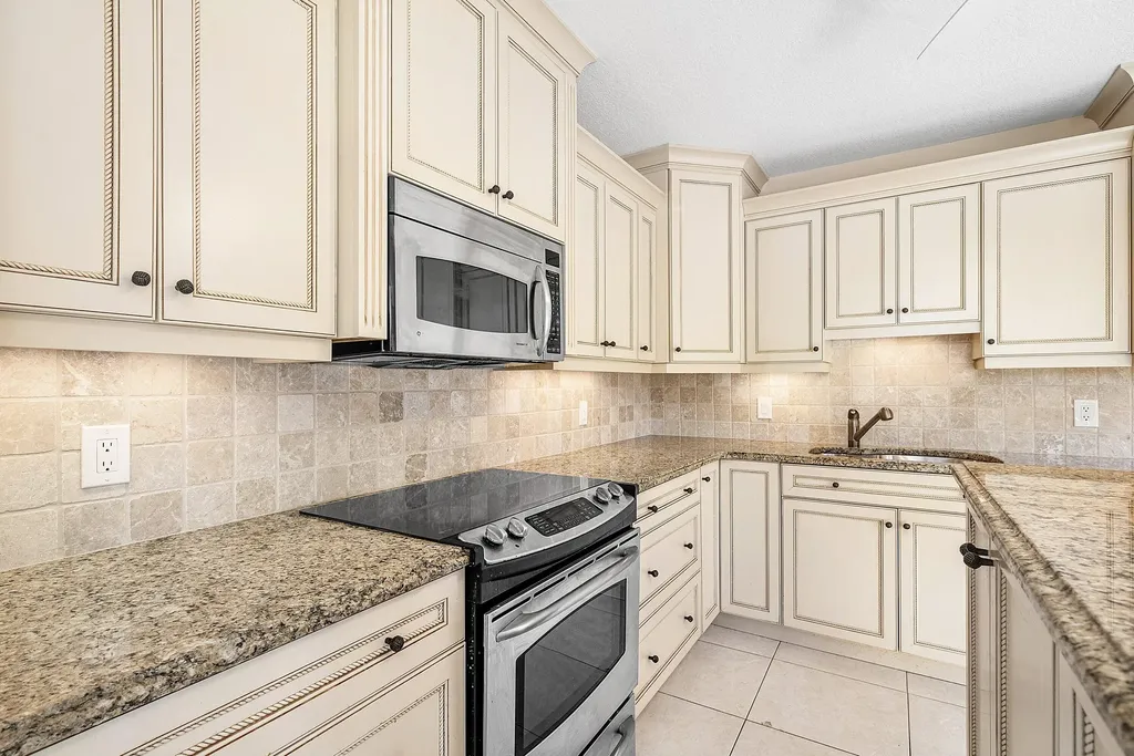3841 Quail Ridge Drive Boynton Beach FL 33436