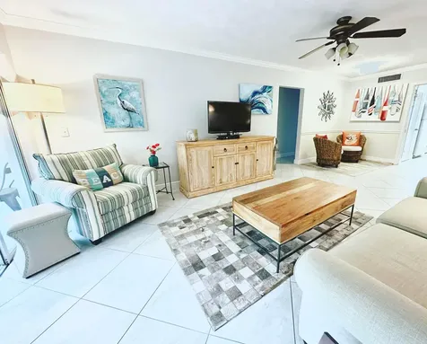 6 Garden Street Tequesta FL 33469