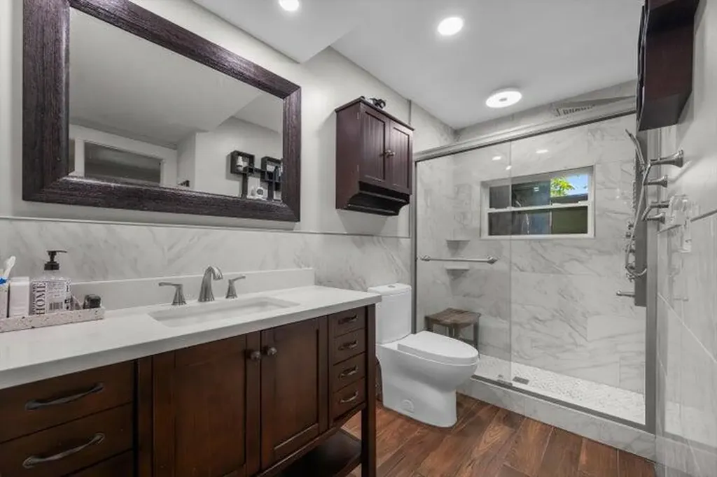 6704 Garden Avenue West Palm Beach FL 33405