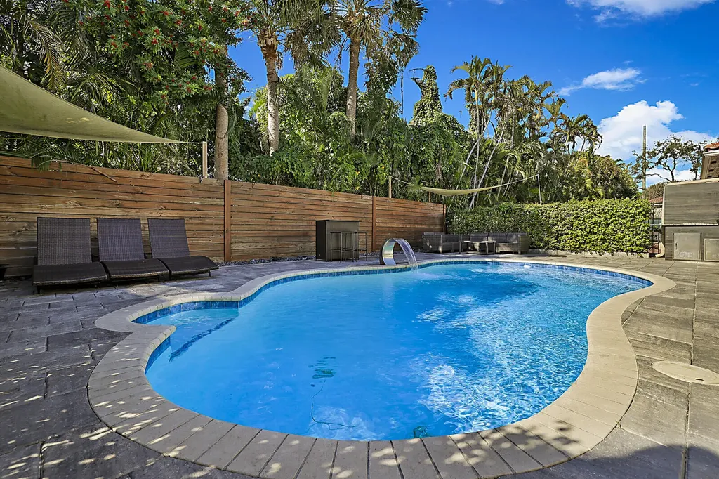 7167 Ivy Crossing Lane Boynton Beach FL 33436