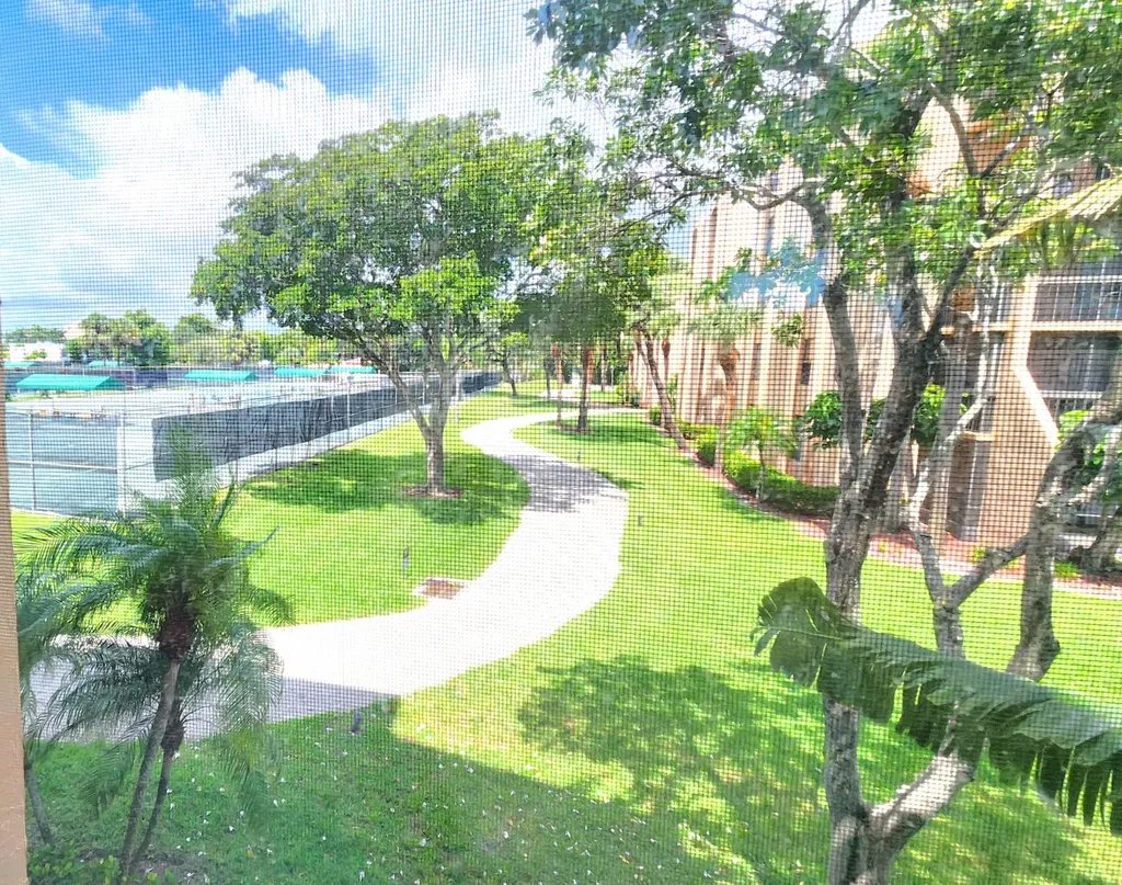 450 Egret Circle Delray Beach FL 33444