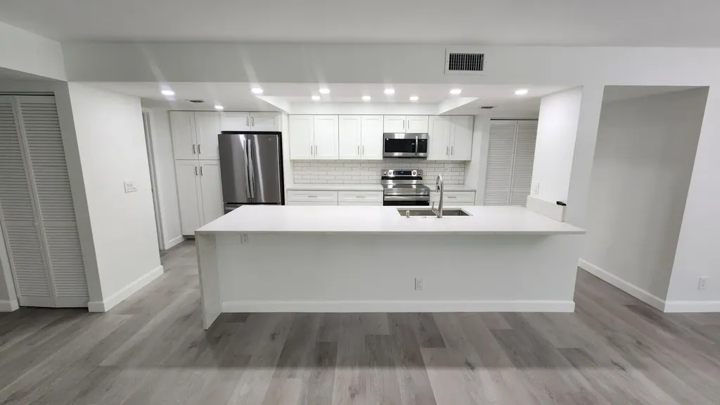 450 Egret Circle Delray Beach FL 33444